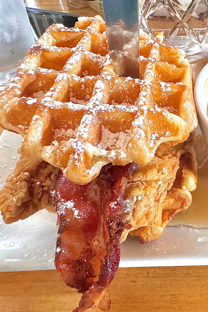 chicken and waffles with bacon 